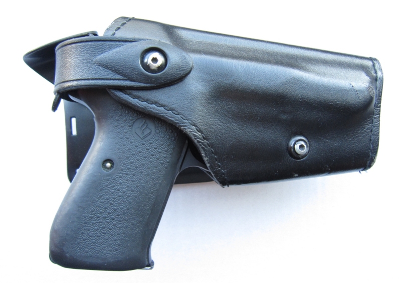 Dutch Police safariland holster for the Walther P5